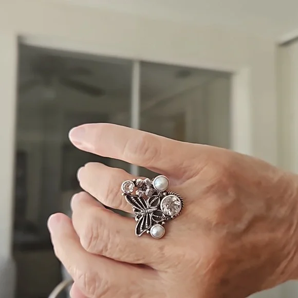 Echo Of A Dreamer Sterling Silver Butterfly Ring - Picture 4 of 8